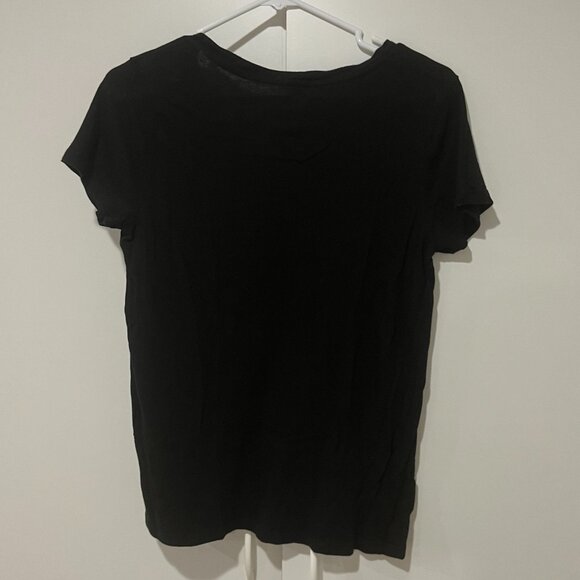 Gap Favorite Tee - Picture 2 of 4